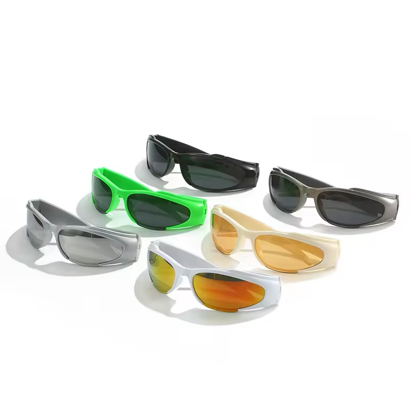 Free shipping and returns