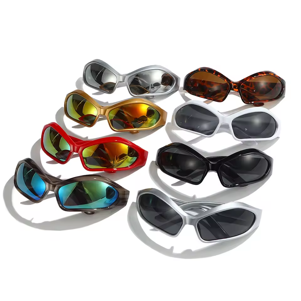 Free shipping and returns