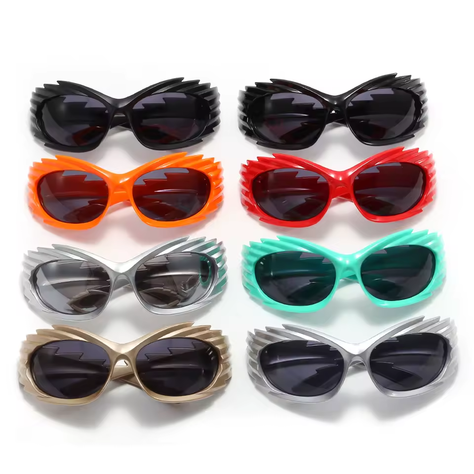Free shipping and returns